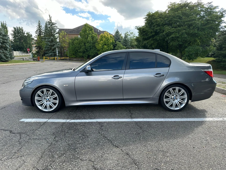 2010 BMW E60 545i & 550i Sedan - Image 10 of 31