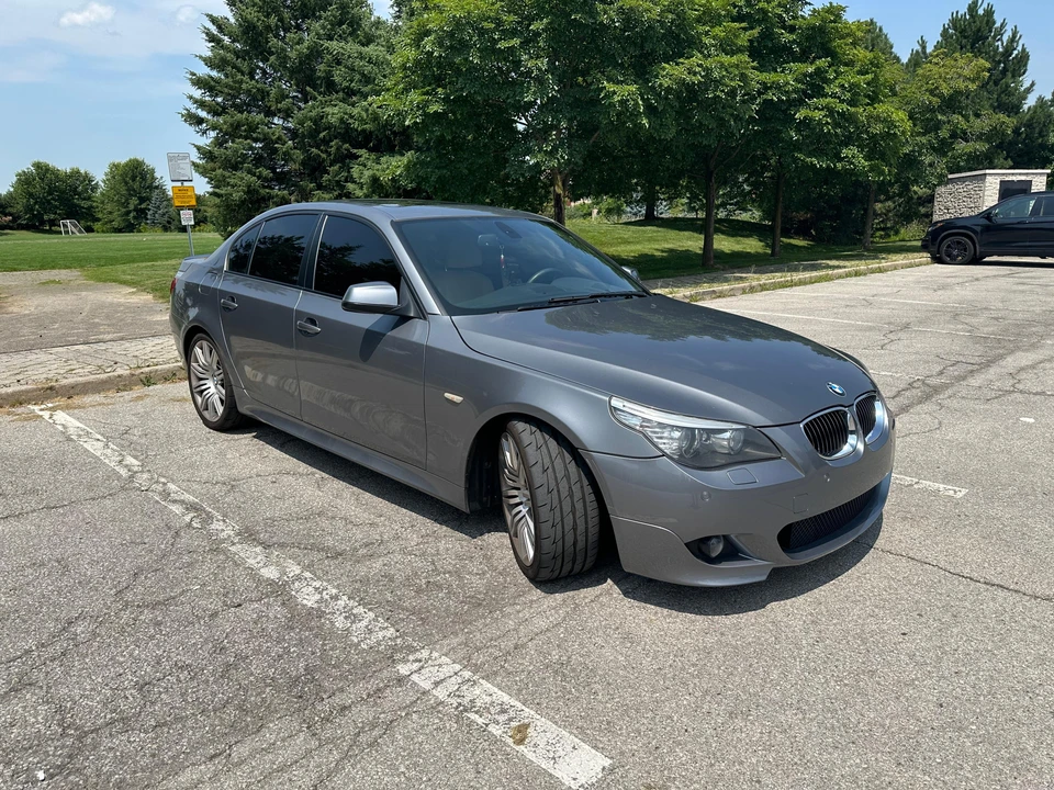 2010 BMW E60 545i & 550i Sedan - Image 17 of 31