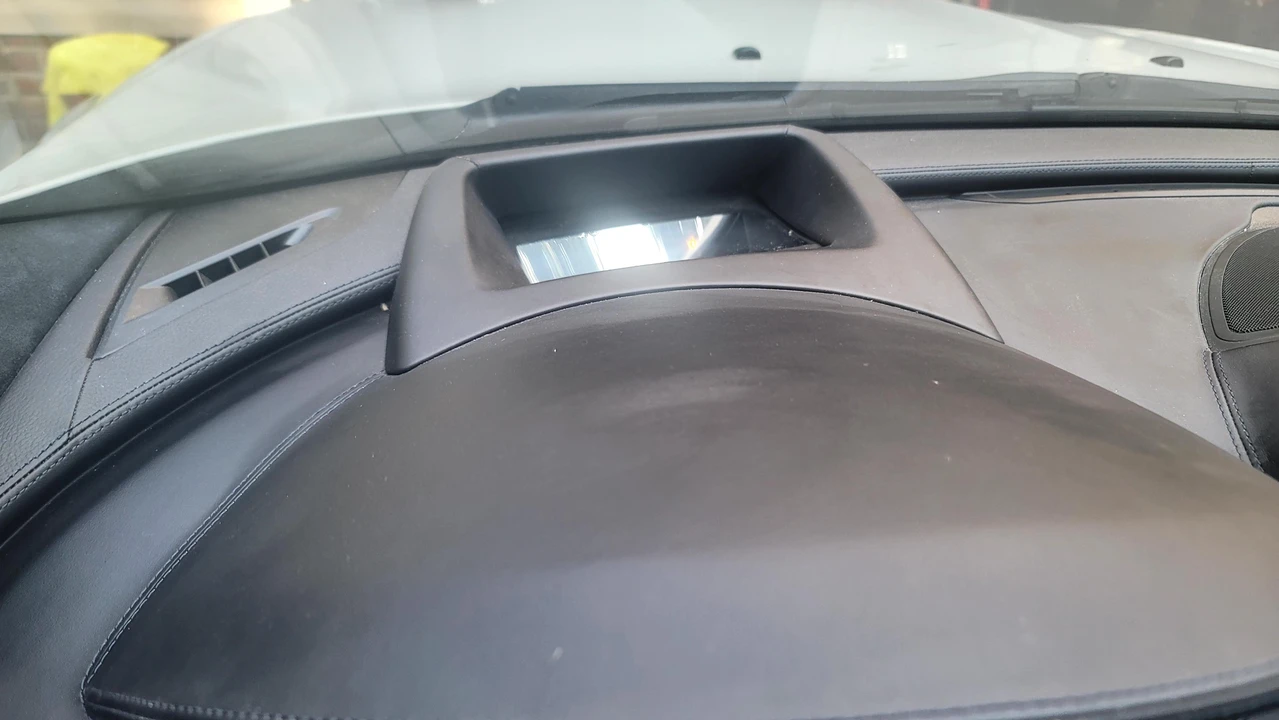 2010 BMW E63/E64 645Ci & 650i - Image 26 of 31