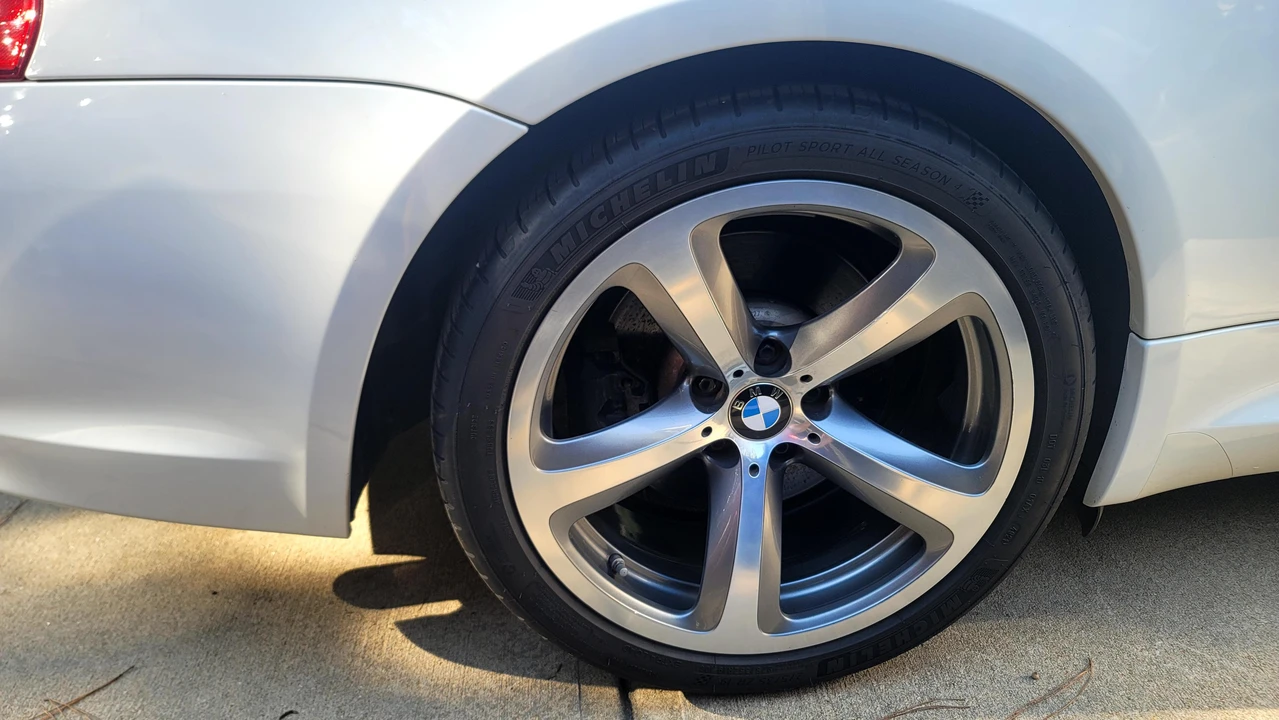 2010 BMW E63/E64 645Ci & 650i - Image 13 of 31