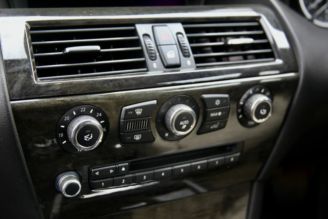 2010 BMW E63/E64 645Ci & 650i - Image 27 of 30