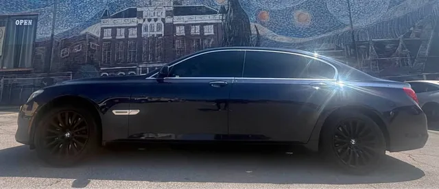 2010 BMW 7 Series 750Li Sedan 4D