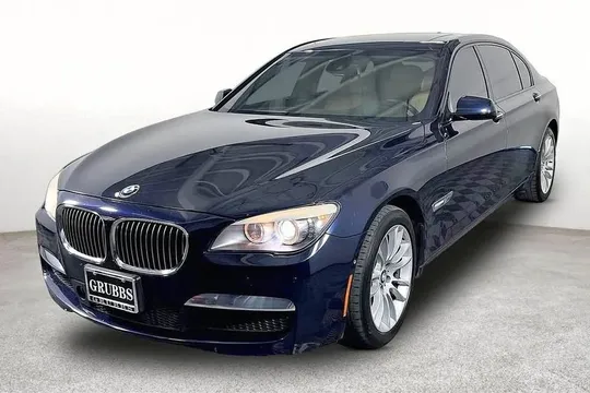 2010 BMW 7 Series 750Li Sedan 4D