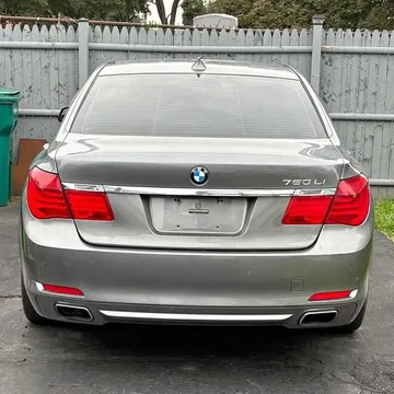 2010 BMW 7 Series 750Li xDrive Sedan 4D