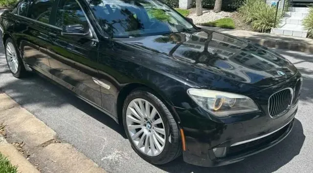 2010 BMW 750Li xDrive Sedan