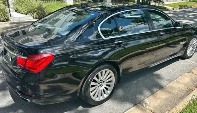 2010 BMW 750Li xDrive Sedan