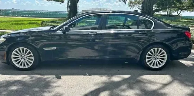 2010 BMW 750Li xDrive Sedan