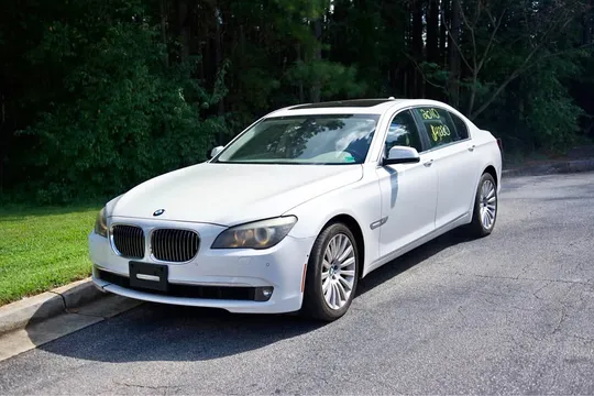 2010 BMW 7 Series 750Li xDrive Sedan 4D