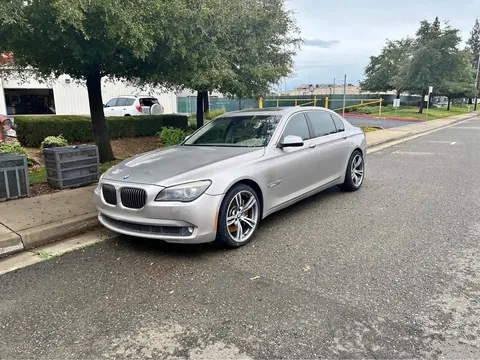 2010 BMW 750Li xDrive Sedan