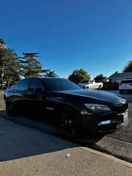 2010 BMW 750i Sedan