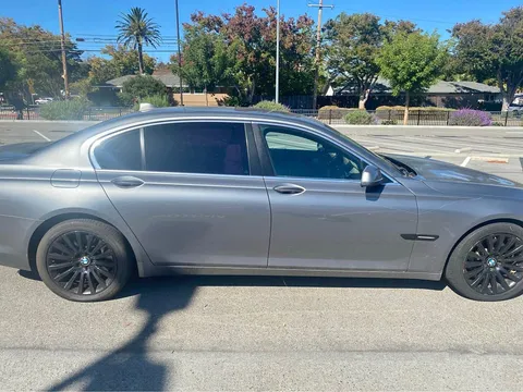 2010 BMW 740Li