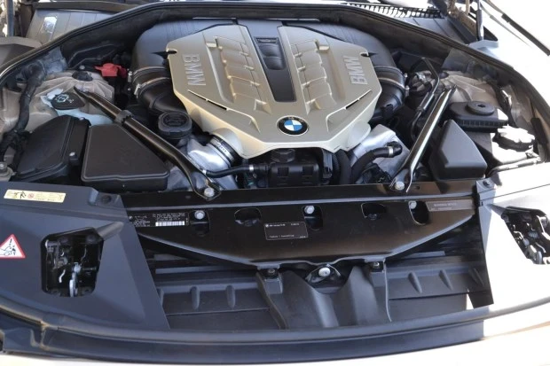 2010 BMW F01/F02 7 Series - Image 6 of 8