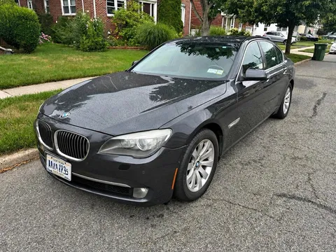 2010 BMW 750i xDrive 4D