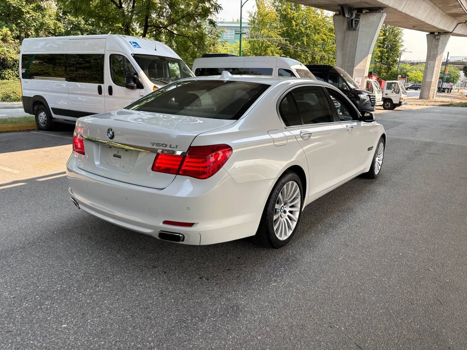 2010 BMW Alpina - Image 6 of 22