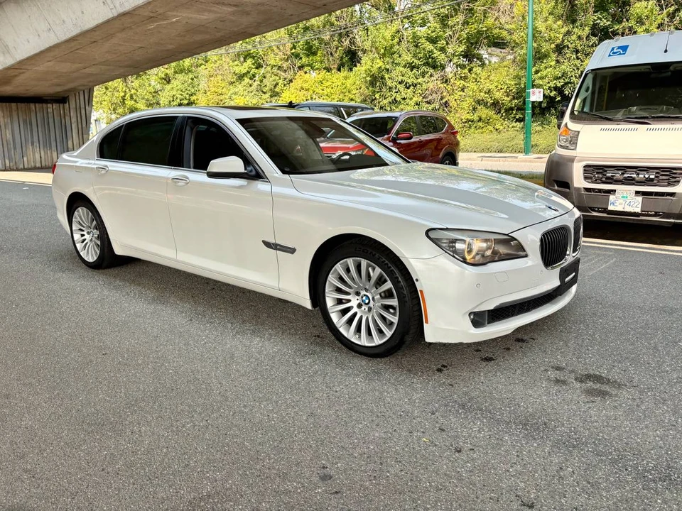 2010 BMW Alpina - Image 3 of 22