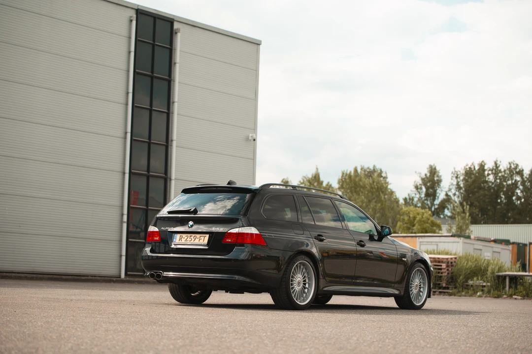 2010 BMW Alpina B5 - Image 14 of 31