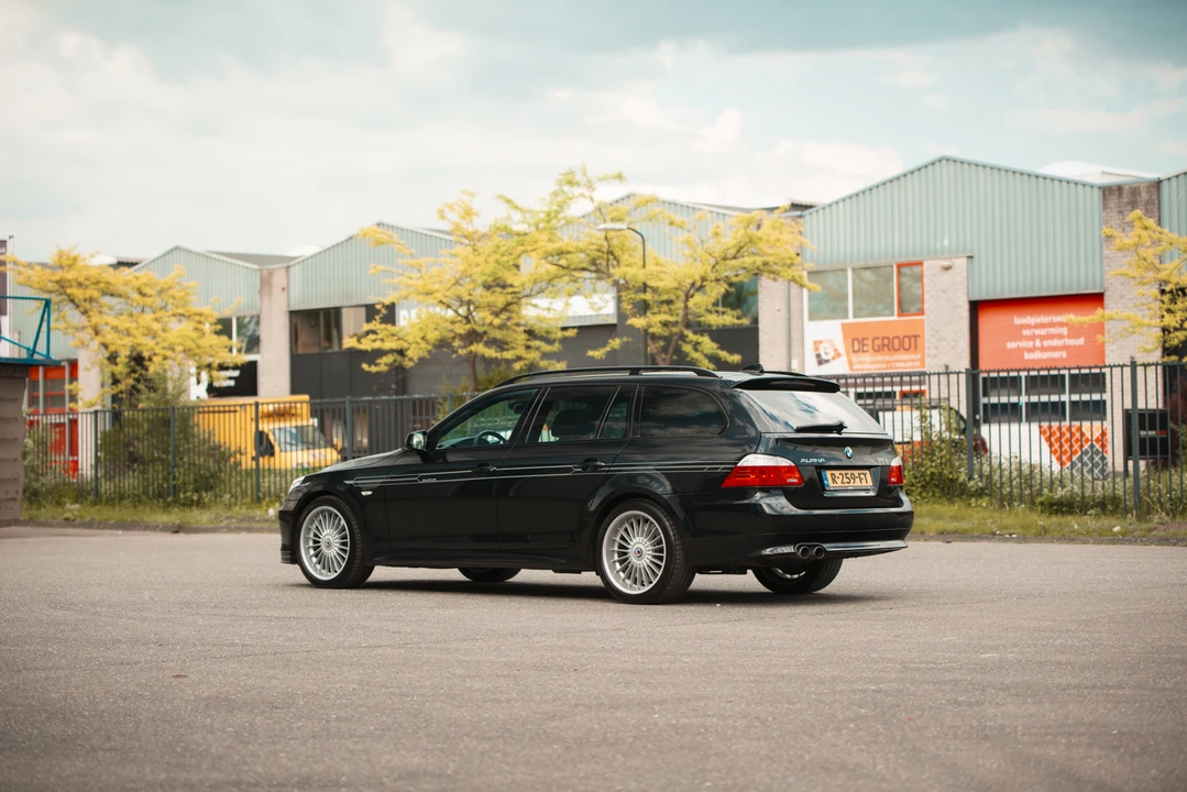 2010 BMW Alpina B5 - Image 15 of 31