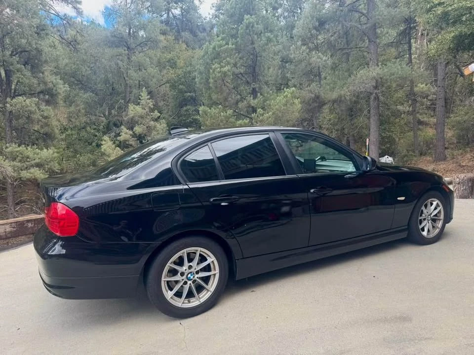 2010 BMW E90 3 Series Sedan - Image 5 of 13