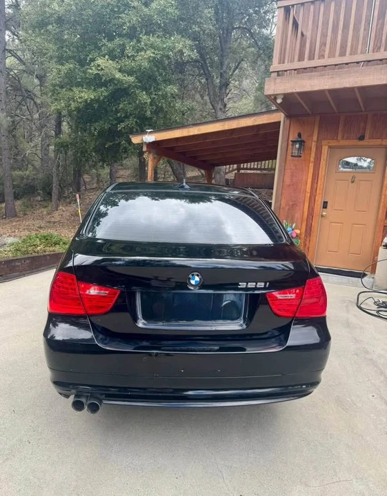 2010 BMW E90 3 Series Sedan - Image 6 of 13
