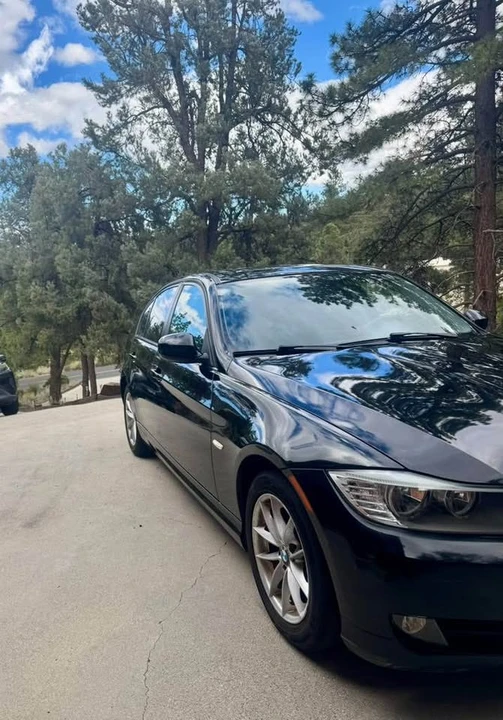 2010 BMW E90 3 Series Sedan - Image 3 of 13