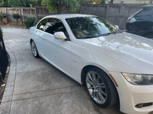 2010 BMW E93 335i Convertible - Image 3 of 8