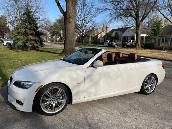 2010 BMW E93 335i Convertible - Image 5 of 8