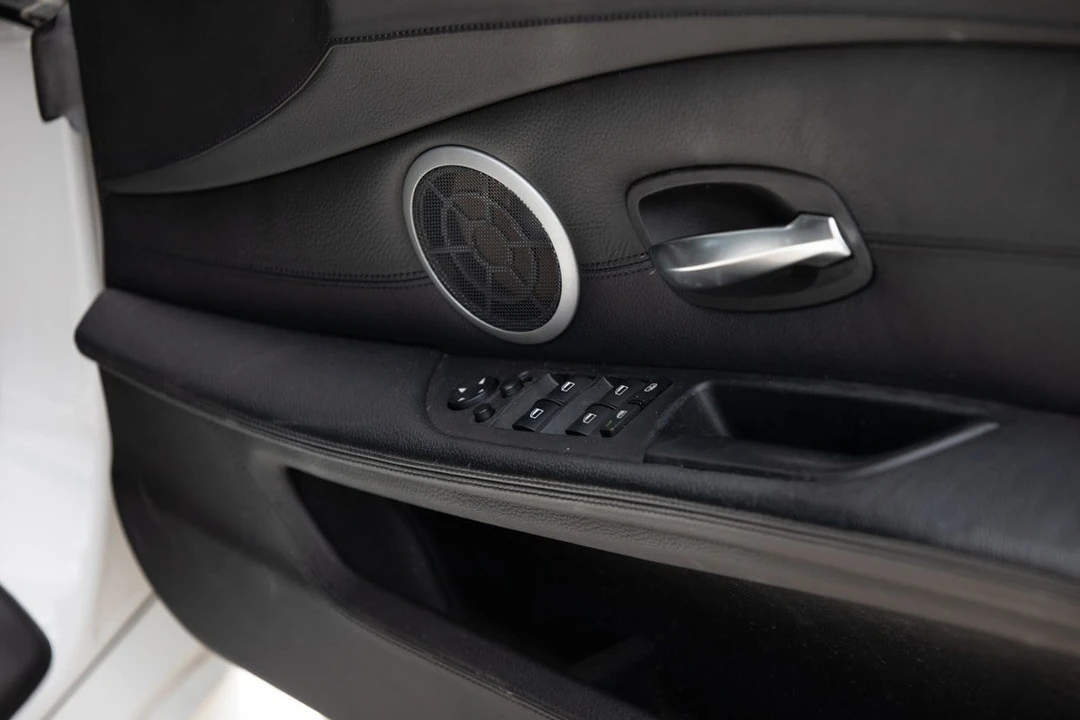 2010 BMW E60 M5 - Image 27 of 30