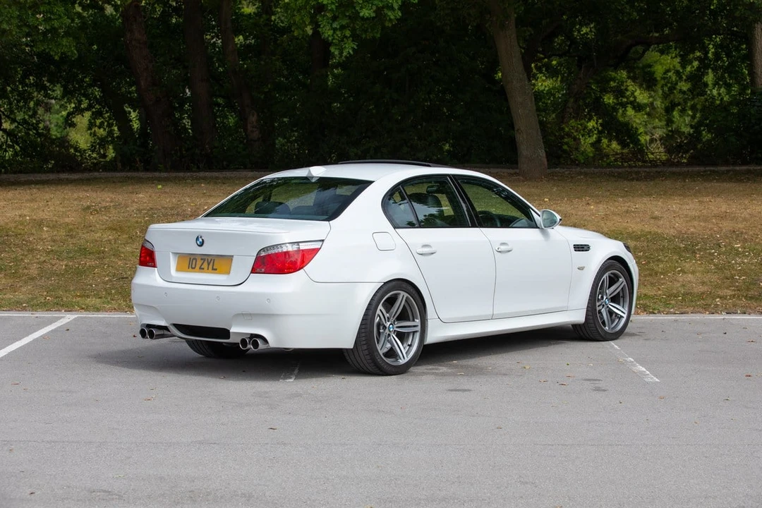 2010 BMW E60 M5 - Image 14 of 30