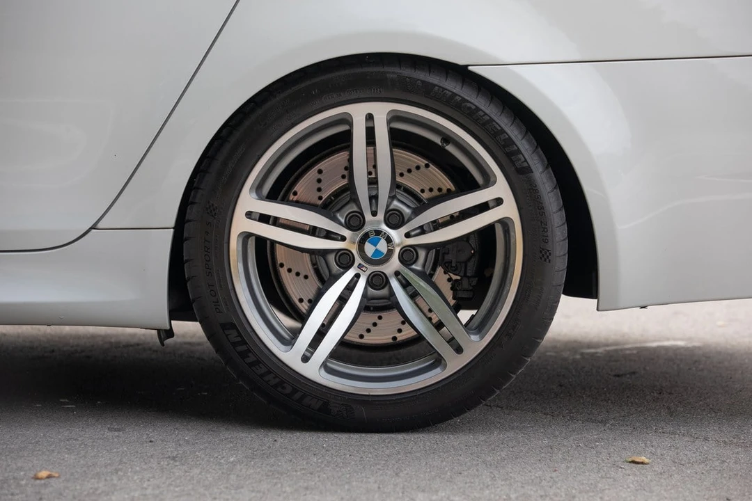 2010 BMW E60 M5 - Image 18 of 30