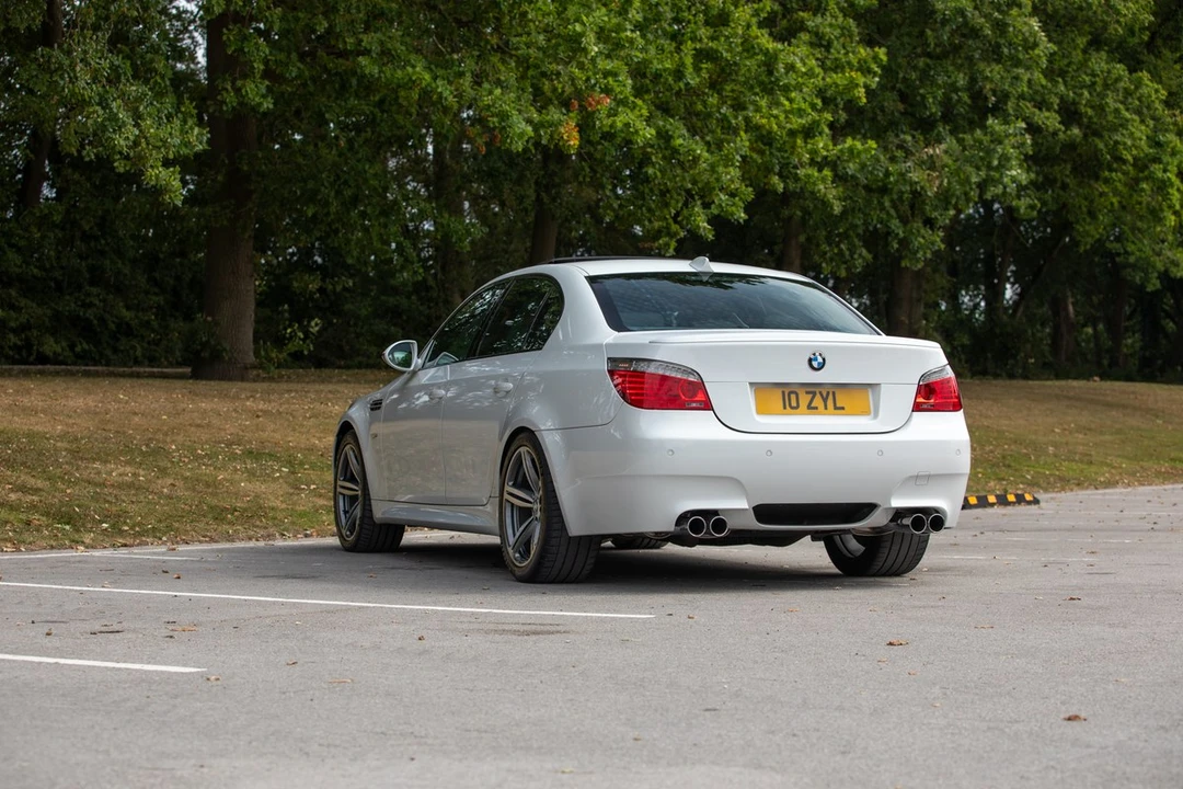 2010 BMW E60 M5 - Image 16 of 30