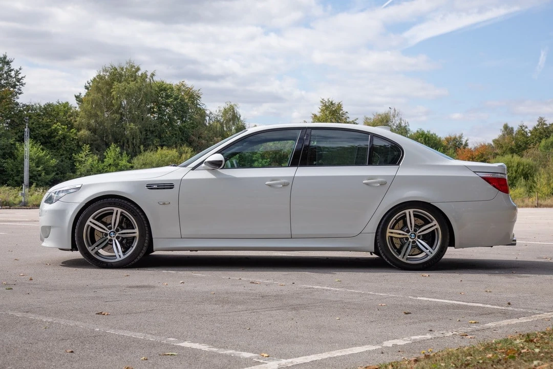 2010 BMW E60 M5 - Image 12 of 30