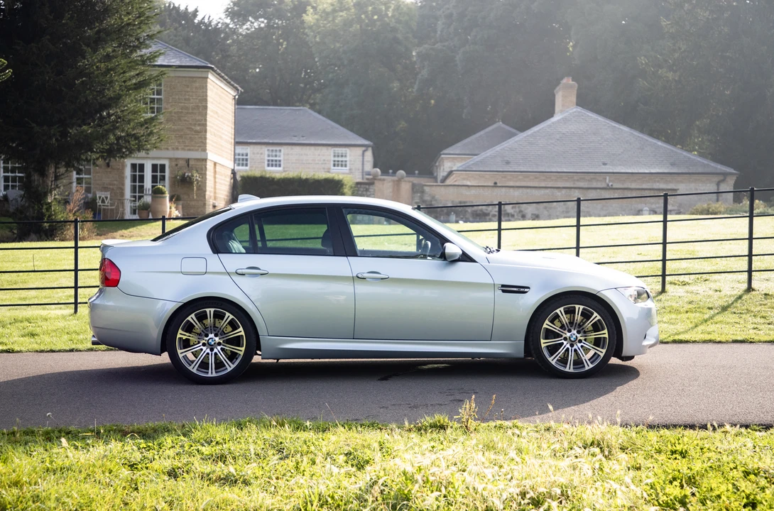 2010 BMW E90 M3 Sedan - Image 24 of 31