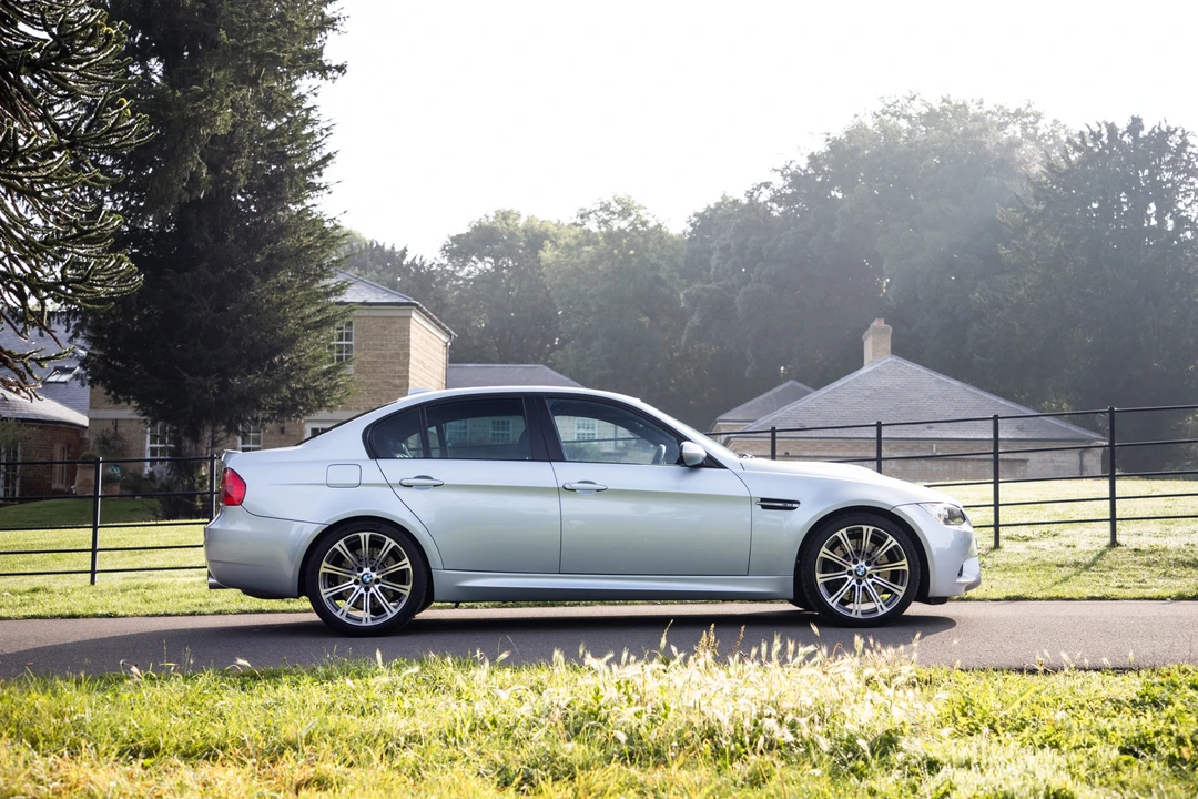 2010 BMW E90 M3 Sedan - Image 5 of 31