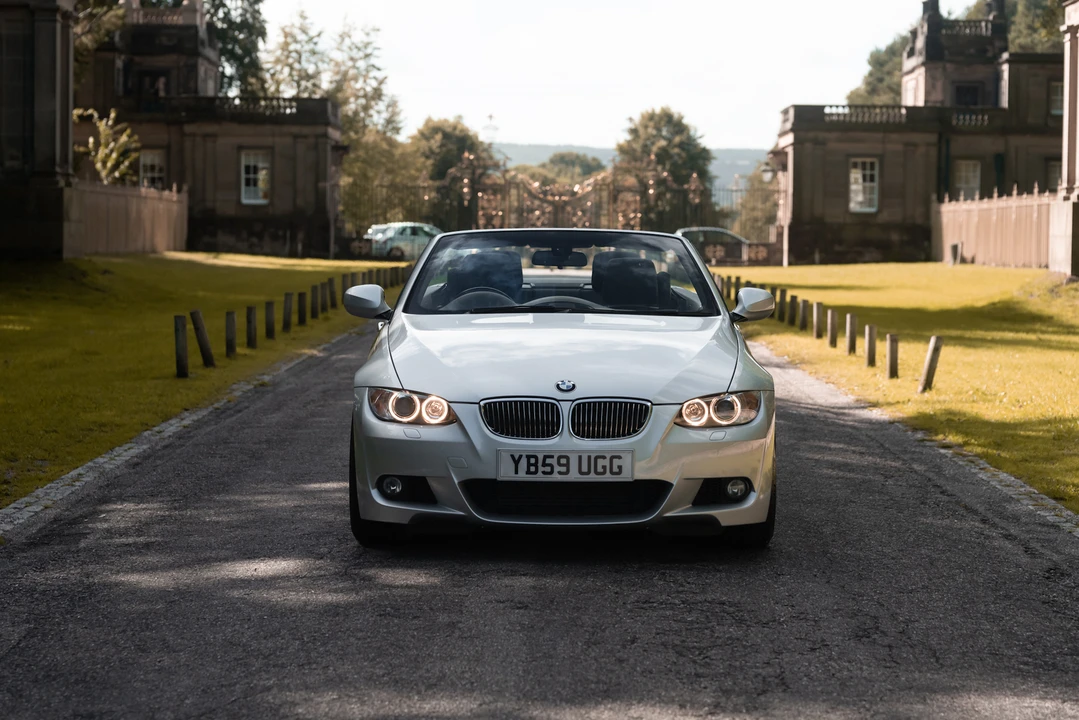 2010 BMW E93 335i Convertible - Image 3 of 31
