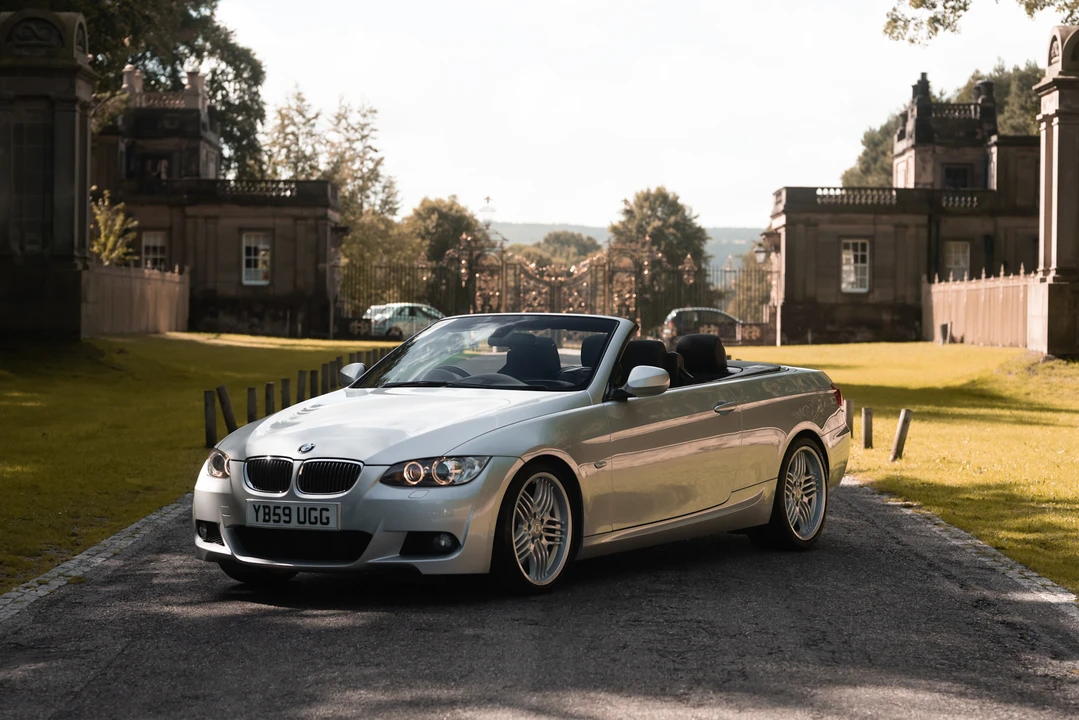 2010 BMW E93 335i Convertible - Image 6 of 31