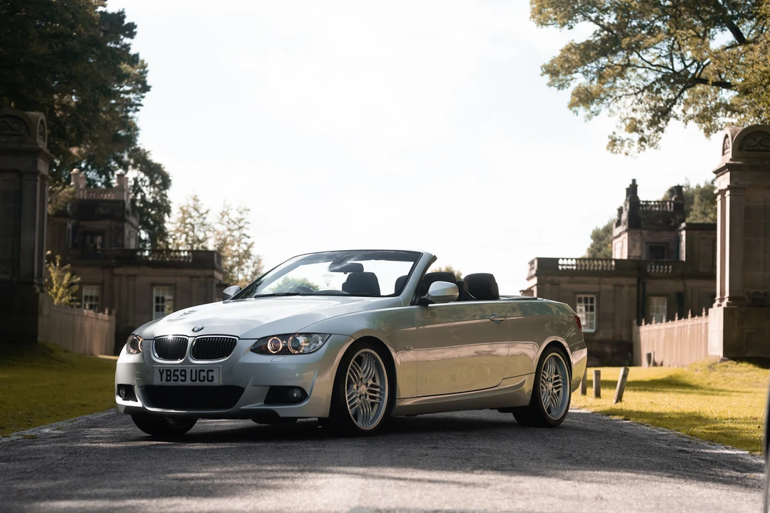 2010 BMW E93 335i Convertible - Image 7 of 31