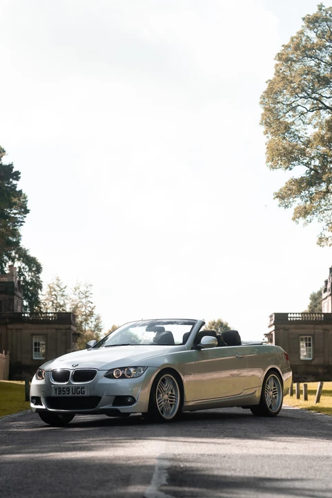 2010 BMW E93 335i Convertible - Image 9 of 31