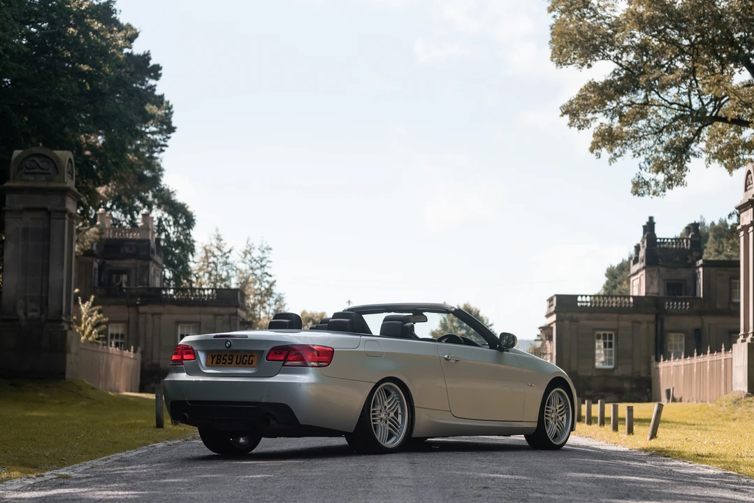 2010 BMW E93 335i Convertible - Image 21 of 31