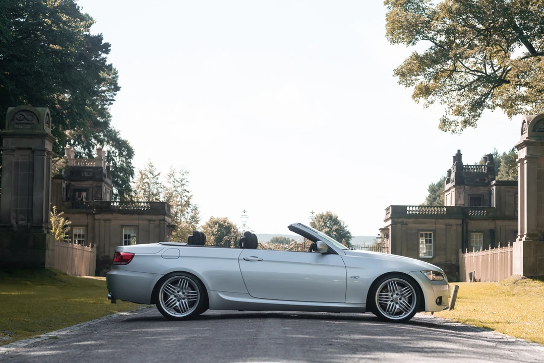 2010 BMW E93 335i Convertible - Image 24 of 31