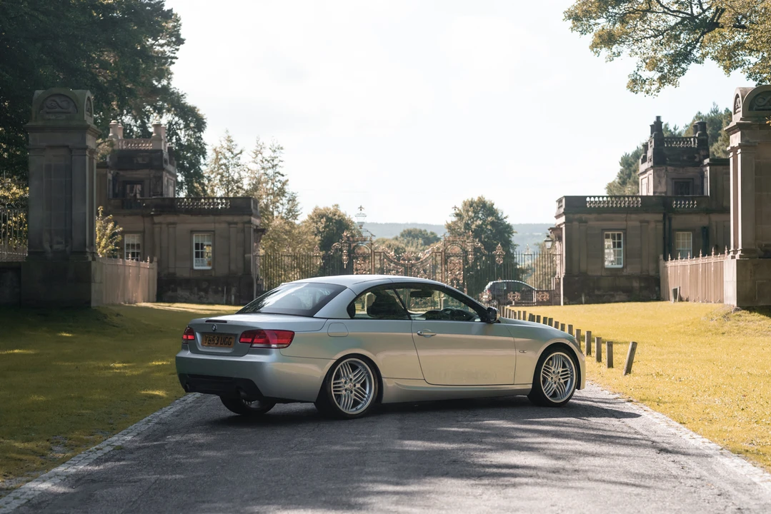 2010 BMW E93 335i Convertible - Image 27 of 31