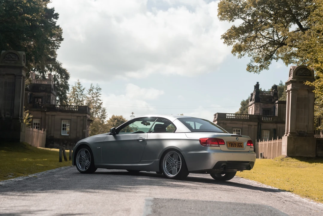 2010 BMW E93 335i Convertible - Image 29 of 31