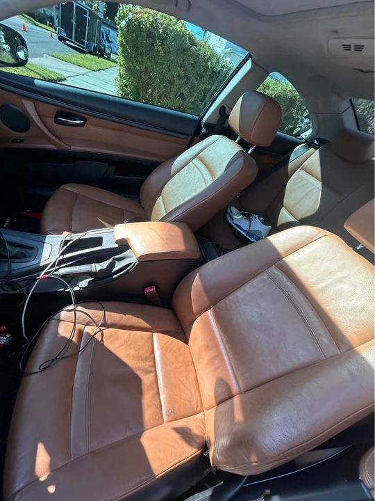 2010 BMW 1M - Image 10 of 11