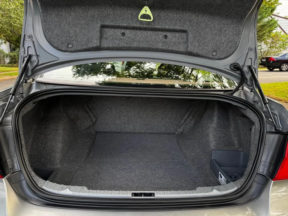 2010 BMW M3 - Image 16 of 20