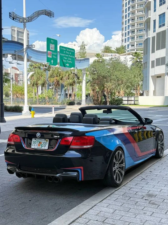 2010 BMW E93 M3 Convertible - Image 7 of 17
