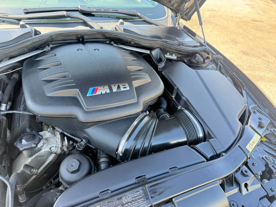 2010 BMW E93 M3 Convertible - Image 16 of 17