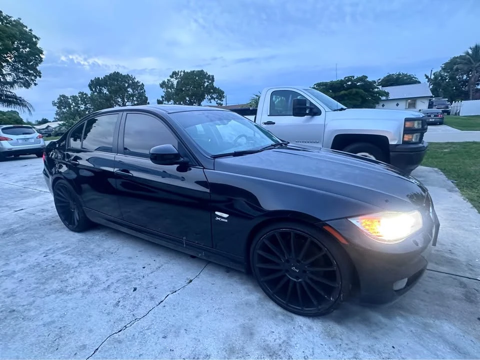 2010 BMW E90 M3 Sedan - Image 5 of 11