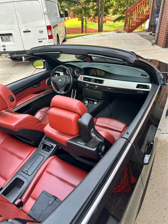 2010 BMW E93 M3 Convertible - Image 13 of 19