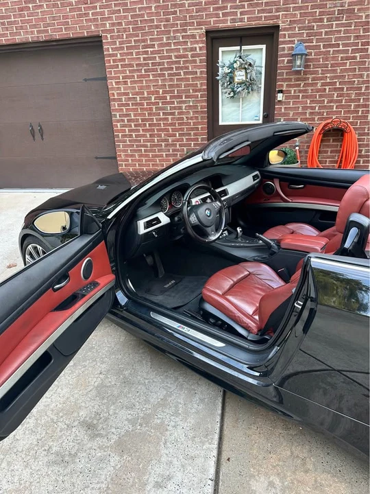 2010 BMW E93 M3 Convertible - Image 17 of 19
