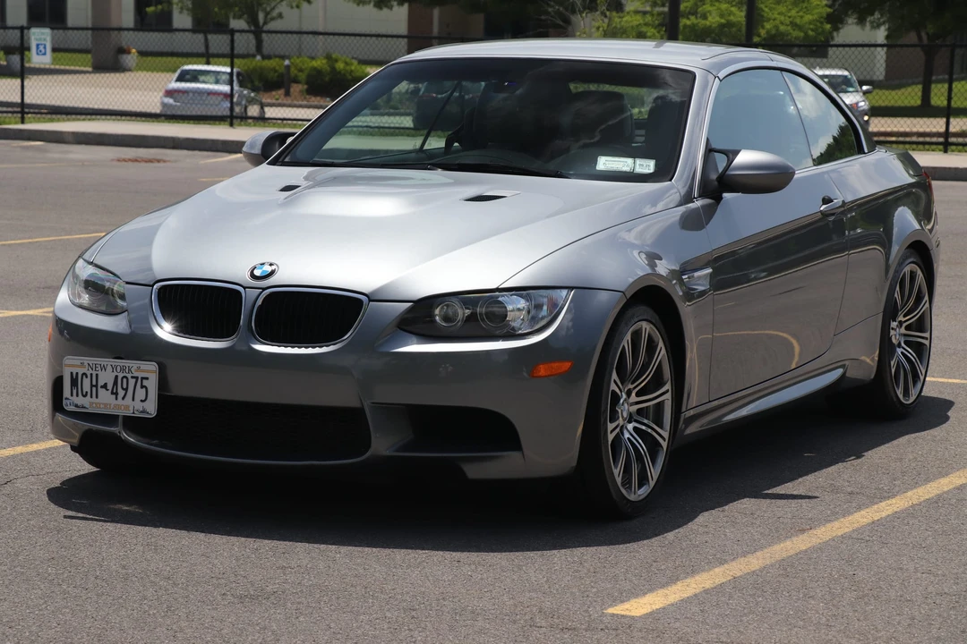 2010 BMW E93 M3 Convertible - Image 2 of 31