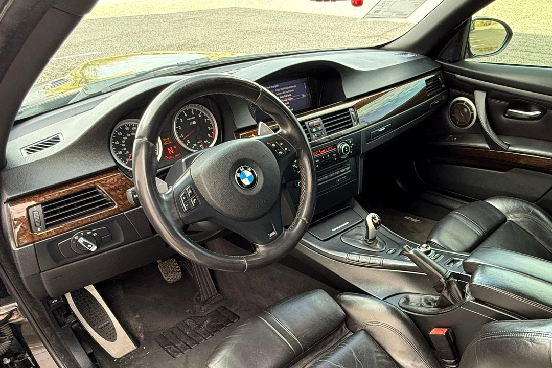 2010 BMW E93 M3 Convertible - Image 25 of 31